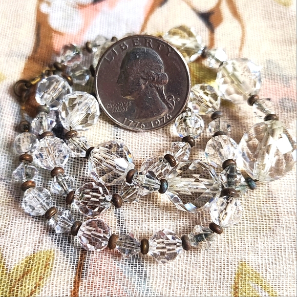 Heavily Faceted Vintage Clear Crystal Single Strand Necklace Strung on a Chain - Picture 9 of 13